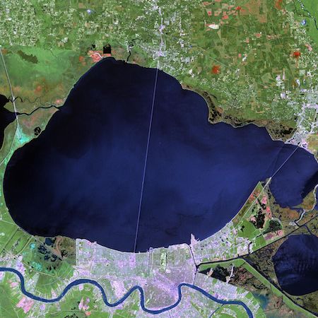 1200px lake pontchartrain and new orleans april 26 20001045677269408678523